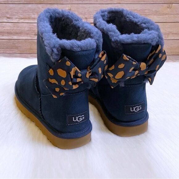 UGG Mini Bailey Retro Spots